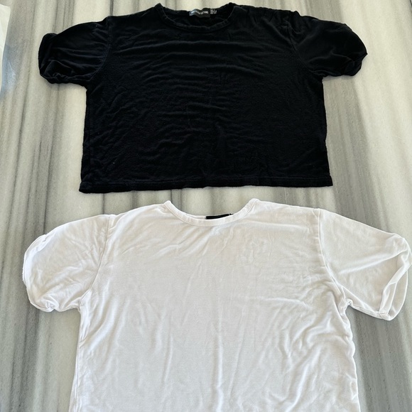 Bundle of 2 Crop Tops Black & White US0 New - Picture 2 of 5